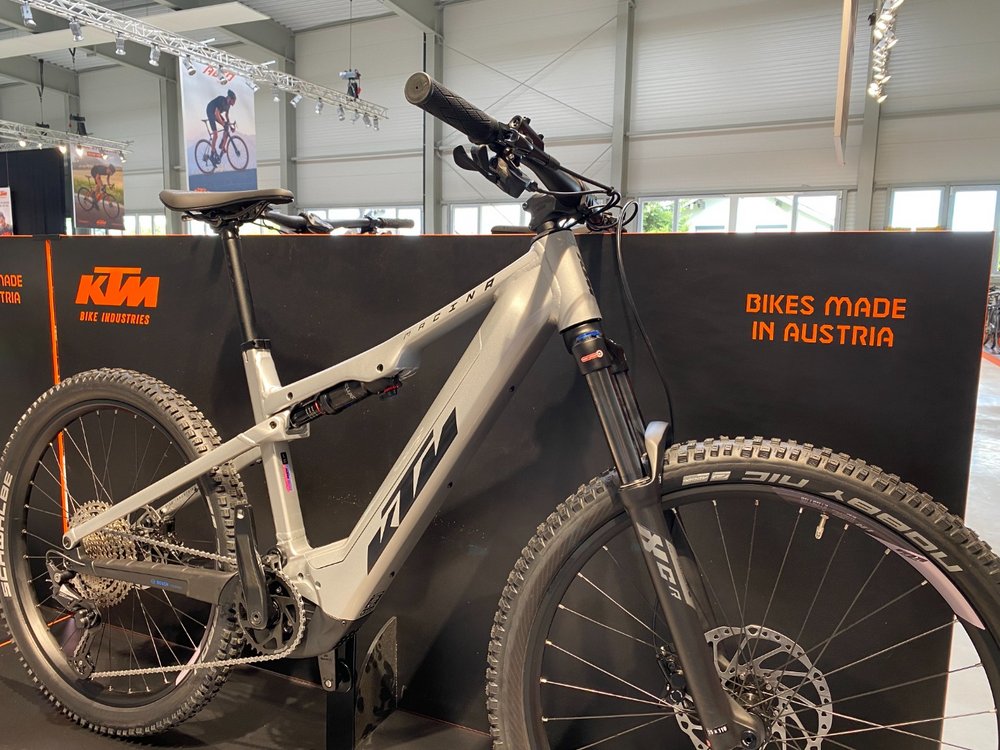 ktm macina lycan price